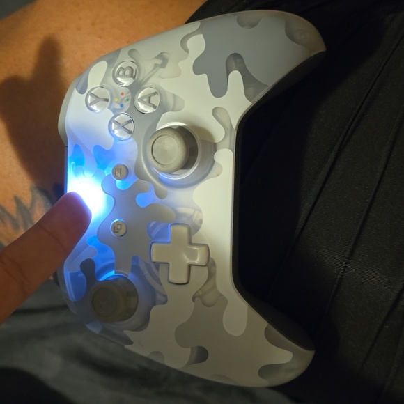 Xbox controller - Picture 3 of 3